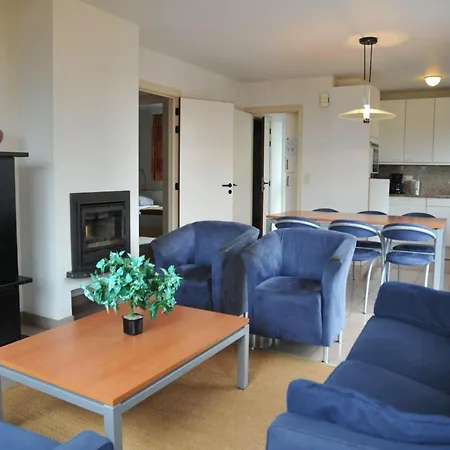 Well-kept With Fireplace Near