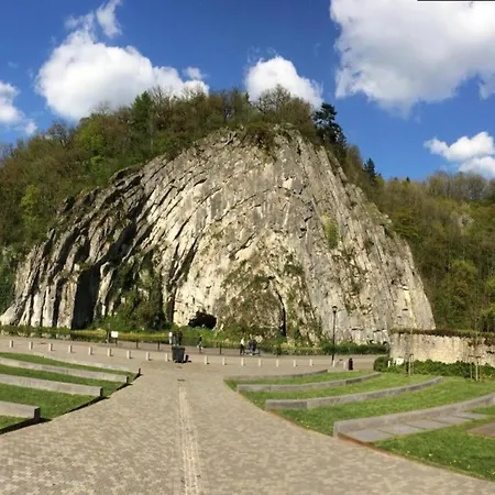 W Fireplace & Garden * Durbuy